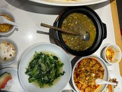 -饭橘汉江码头·乡野土菜馆(静安路店)