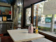 大堂-锅贴王海鲜小馆