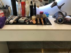 -水灵珑美容造型中心