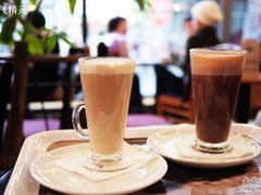 香草拿铁VS热巧克力-COSTA COFFEE(吴江路店)