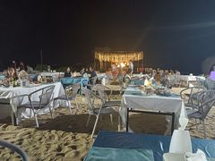 -亚龙湾希尔顿自助餐厅·海鲜·烧烤·沙滩BBQ·现场乐队