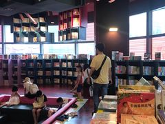 -当当梅溪书院(步步高梅溪新天地店)