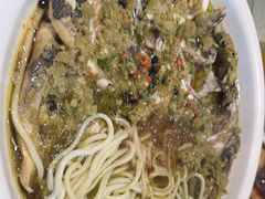 剁椒鱼头-福阿婆老牌湘菜(大润发店)
