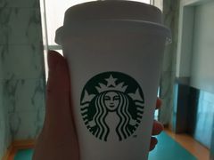 榛子味拿铁-星巴克(广州淘金路店)