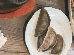 地瓜面山菜包子-崂山水果园农家宴(泉水鸡店)