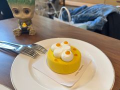 -Fridi Patisserie Cafe