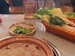 -阿婆情腊排骨火锅(金虹路店)