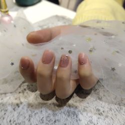 -UGIRL有个美甲