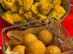 -BHC炸鸡(明洞总店)