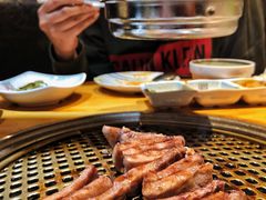 -唯成•韩国炭火烤肉 유성고기