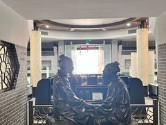 -余天成(上海云间粮仓文创园店)