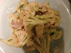 -荷花亭·湖北融合菜(中商广场店)