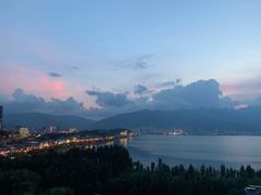 -大理洱海龙湾假日酒店