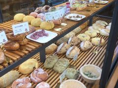 -焙丽拾光(麦凯乐直营店)