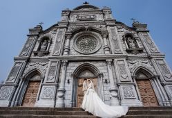 -雪中彩影婚纱摄影·微光艺术中心