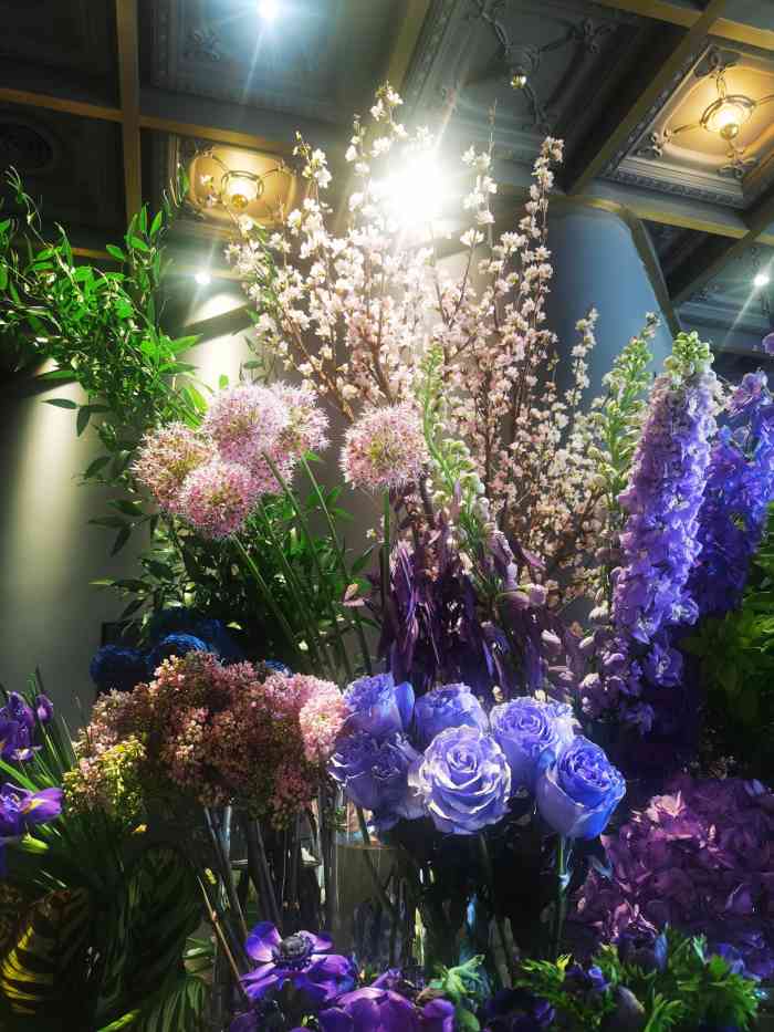 thebeast野兽派花店(成都远洋太古里店)-"多爱逛花店,光看不买,就已经
