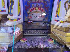 -爱玩嘉年华(龙湖曲江天街店)