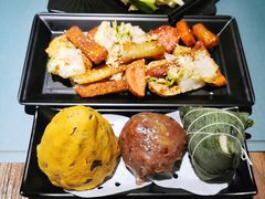 -八月美食小馆(银泰城总店)