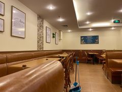 卡座-萨莉亚意式餐厅(国展天虹店)