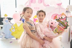 -BabyMonster小怪兽亲子派对·餐厅乐园(金月湾店)