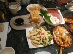-井格重庆火锅(临平银泰城店)