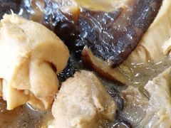 香菇烧鸡-六和餐饮(东城根店)