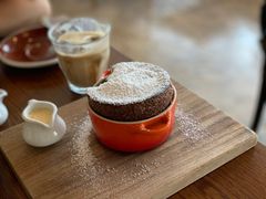 -ROAST coffee & eatery