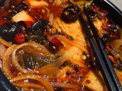 -渝是乎酸菜鱼·川渝小炒(新世界百货望京店)