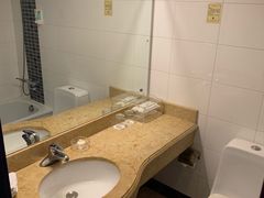 -爱舍海岸酒店(香港中路五四广场店)