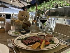 -Mark&Mars Restaurant