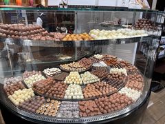 -Laderach 莱德拉(上海环贸iapm店)