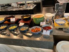 自助调料区-康莱德酒店·美庭自助餐厅