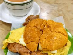 猪扒芝士蛋菠萝-新鸿发咖啡美食