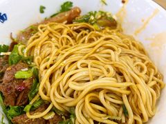 -钢阳酸菜红烧牛肉面(季乐路店)