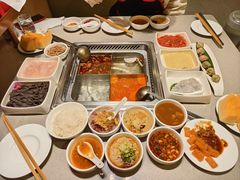 -海底捞火锅(宝龙广场夜宵主题店)