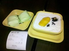 芒果白雪黑糯米甜甜-满记甜品(日月光二店)