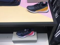 -adidas(滔搏朝阳大悦城店)