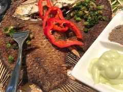 香草烤罗非鱼-鹿港小镇(悠唐店)