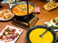 -老滇山寨•云南特色菜•地方菜•民族风情歌舞表演(金碧店)