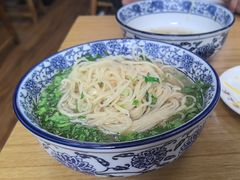 -陇上全荟兰州传统牛肉面(延吉路店)