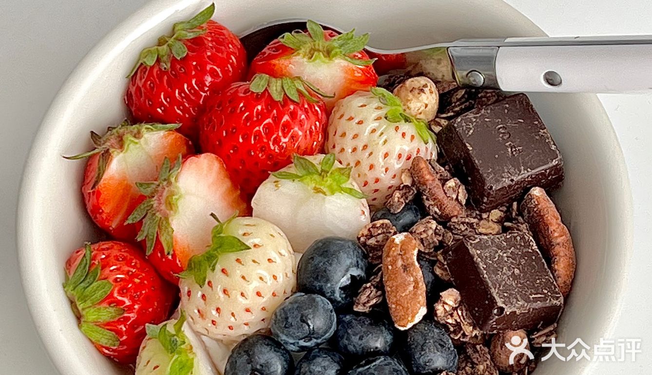 Share Brunch|granola希腊酸奶碗🍓🫐