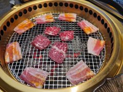 -铭牛烧肉·和牛海鲜自助(高新月牙湖店)