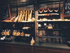 面包甜点陈列柜-红跑车(三牌楼店)