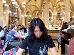 -中央咖啡馆