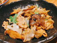 杏鲍菇竹耳爽肉片-十三式重庆江湖菜(金茂览秀城店)