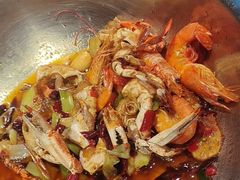 -七欣天香辣蟹火锅(上海银亿滨江店)
