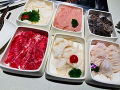 -海底捞火锅鲜切牛肉主题店(长寿路店)