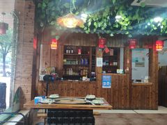 大堂-三里屯土灶炖公鸡地锅鸡(江东店)