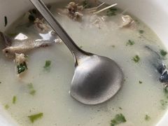 奶汤鱼头-美顺香食府鱼头老店(雪野湖店)