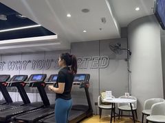 -乐刻运动健身精品馆(览秀城店)